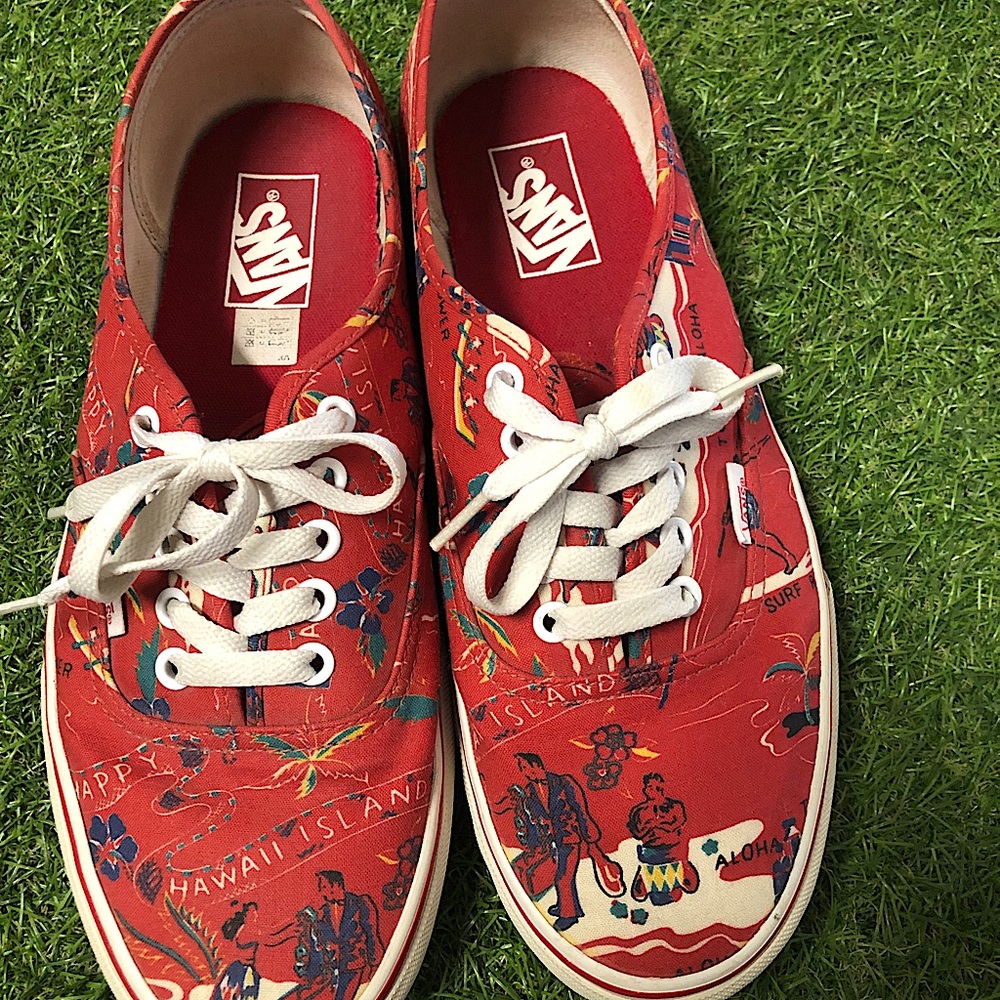 Hawaiian Print Red Vans size 9.5